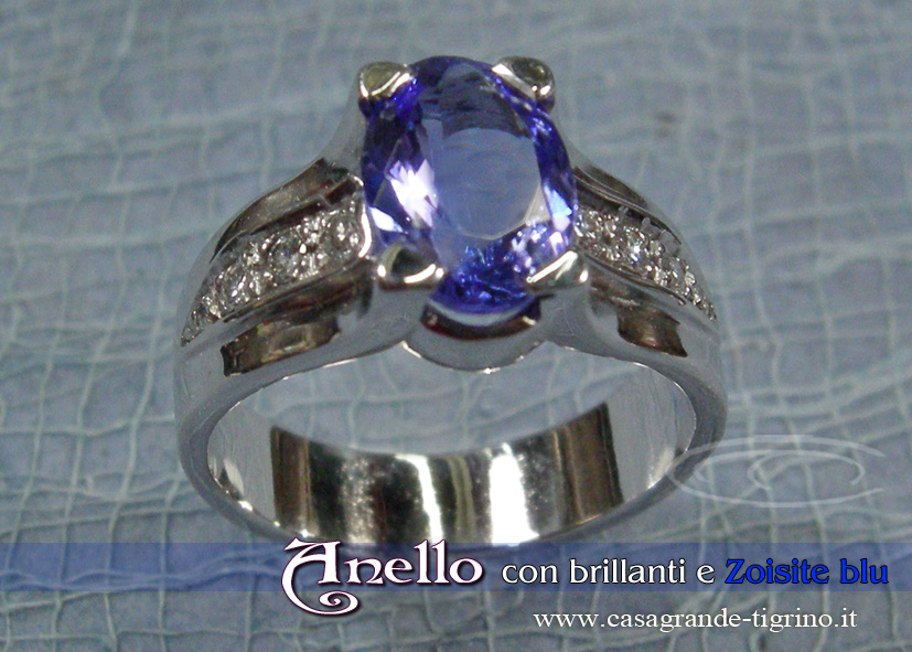 Marco_Casagrande_anello_oro_bianco_zoisite_blu_brillanti